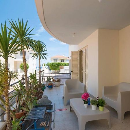 Apartments For Holidays Paralimni Exteriér fotografie