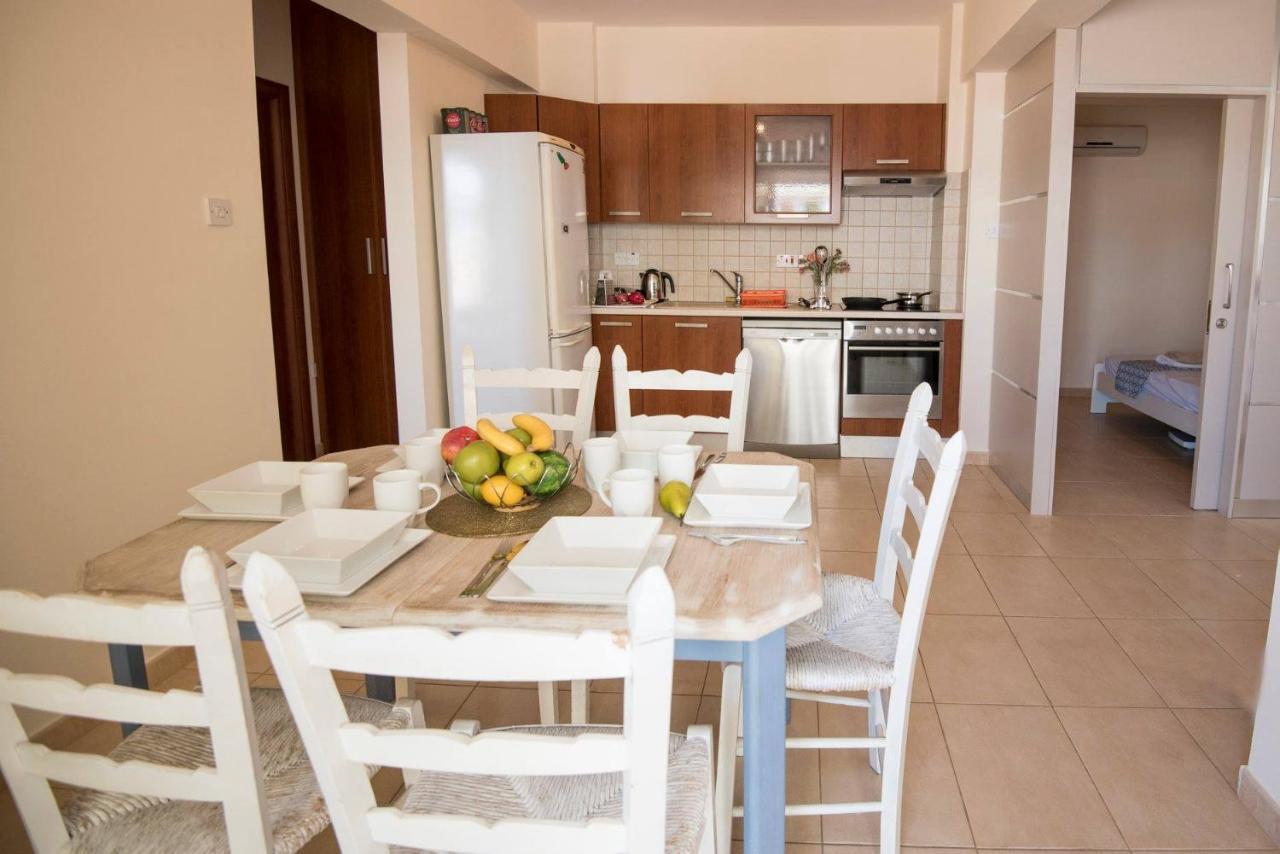Apartments For Holidays Paralimni Exteriér fotografie