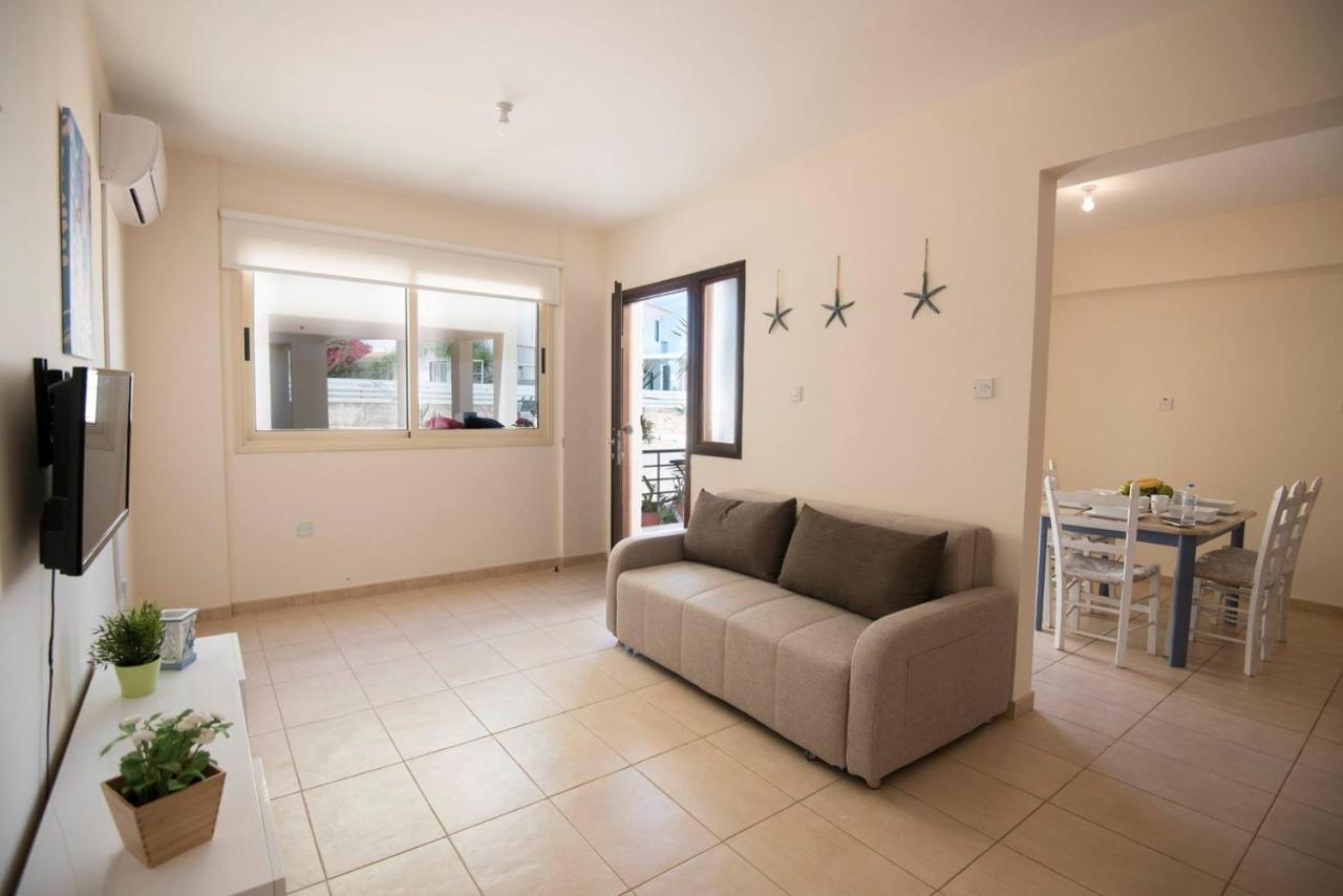 Apartments For Holidays Paralimni Exteriér fotografie